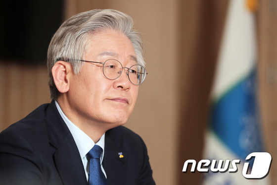 [인터뷰]Lee Jae-myeong “Severe consideration for universal support for all citizens of the 3rd subsidy”
