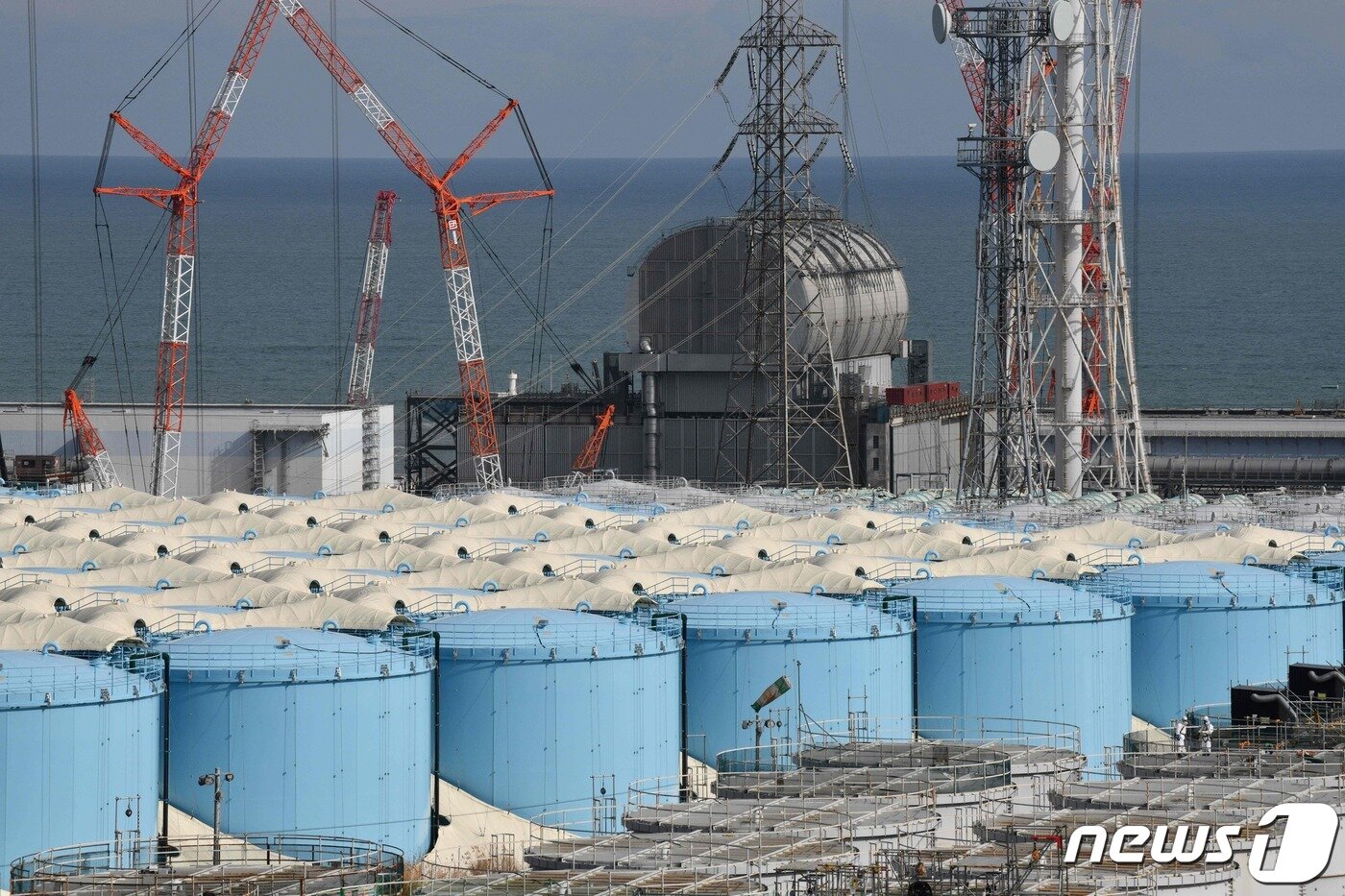 일본 후쿠시마 제1원자력발전소 내 방사성 오염수 탱크 ⓒ AFP=뉴스1