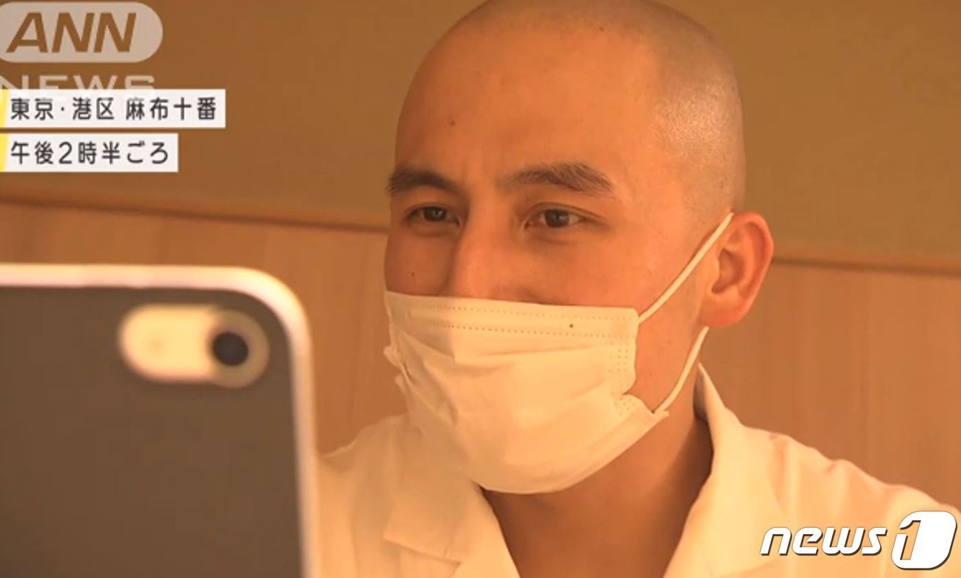 본문 이미지 - 일본 도쿄에서 스시 전문점 '스시야 쇼타'를 운영하는 요리사 문경환씨 (TV아사히 캡처) ⓒ 뉴스1