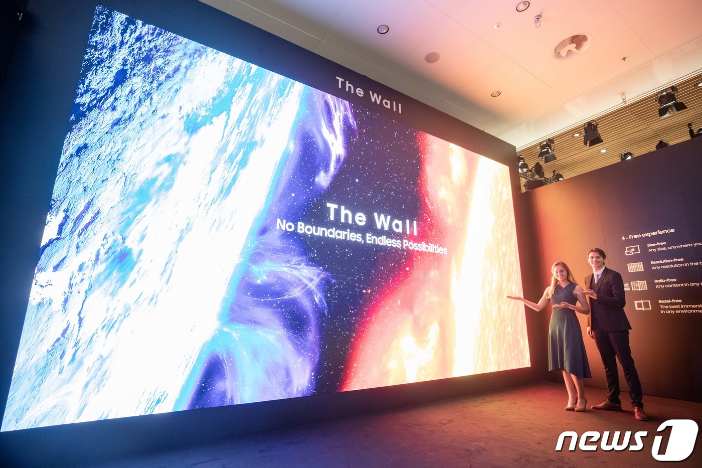 (서울=뉴스1) = 삼성전자가 11일(현지시간) 네덜란드 암스테르담에서 열리는 유럽 최대 디스플레이 전시회 ‘ISE(Integrated Systems Europe) 2020’에 참 …