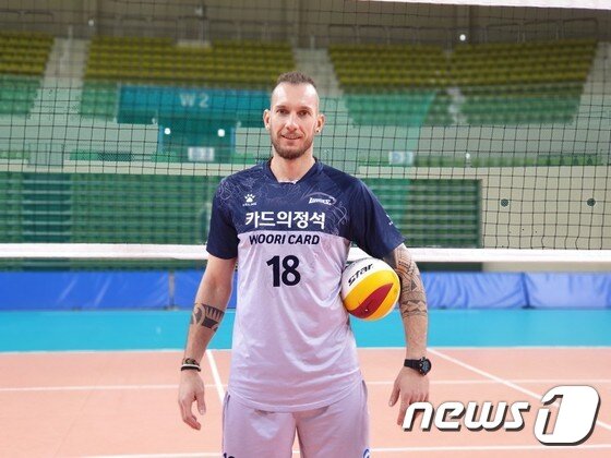 ì¶•êµ¬ì˜ ë‚˜ë¼ ì„œ ì˜¨ íŽ ë¦¬íŽ˜ê°€ ë°°êµ¬ë¥¼ ì„ íƒí•œ ì´ìœ  í•œêµ­ì€ ë‚´ ìš´ëª…