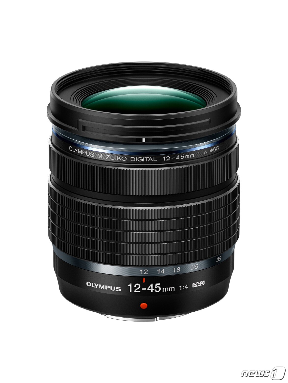 본문 이미지 - 올림푸스가 13일 공개한 고성능 표준 줌 렌즈 M.Zuiko Digital ED 12-45mm F4.0 PRO &lt;올림푸스 제공&gt; ⓒ 뉴스1