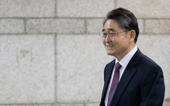 '5·18 북한군 개입설' 보수논객 지만원 구속…"증거 인멸 및 도망 염려"(종합)