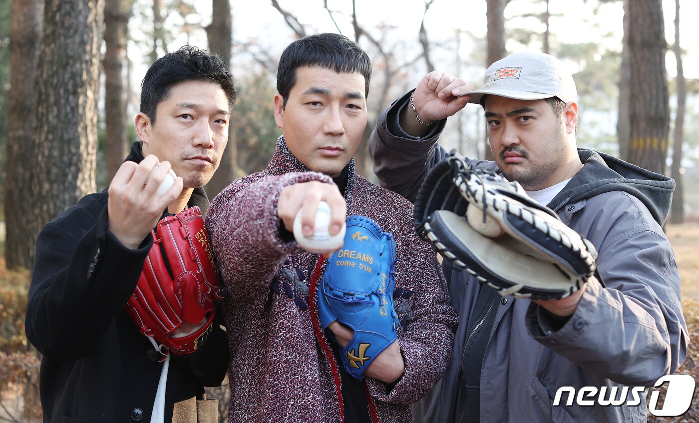 본문 이미지 - 서울 여의도 식당. SBS 금토드라마 ‘스토브리그’ 배우 홍기준(왼쪽부터), 하도권, 차엽 딥풀이/뉴스1 ⓒ News1 김진환 기자