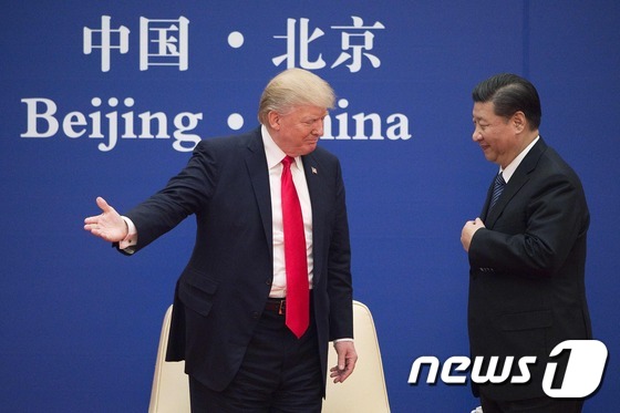 도널드 트럼프 미국 대통령(왼쪽)과 시진핑 중국 국가주석 © AFP=뉴스1