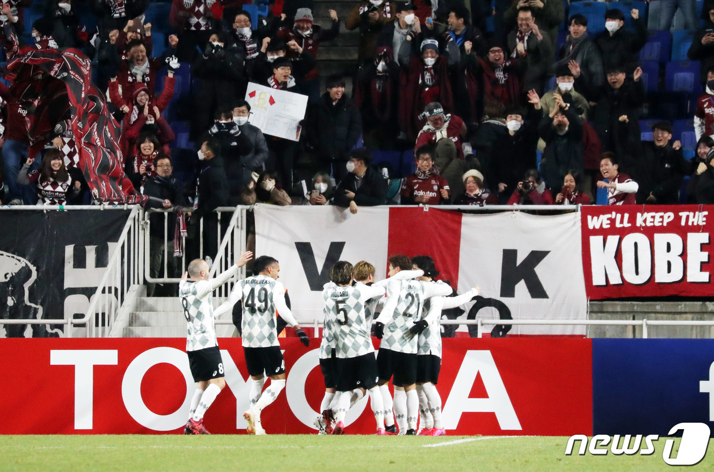 (수원=뉴스1) 조태형 기자 = 19일 오후 경기도 수원시 팔달구 수원월드컵경기장에서 열린 아시아축구연맹(AFC) 챔피언스리그(ACL) G조 조별리그 1차전 수원 삼성 블루윙즈와 …