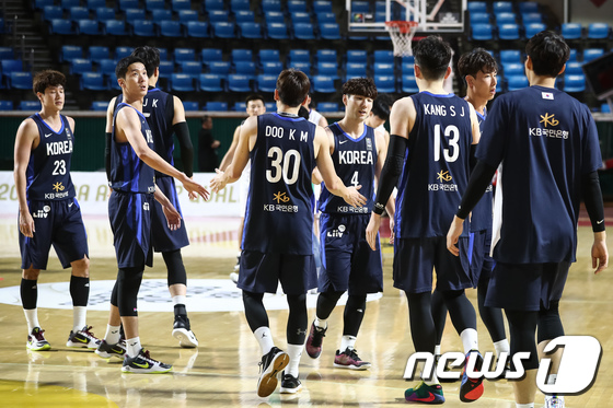 한국 남자 농구대표팀, 아시아컵 예선 태국에 93대86 승리
