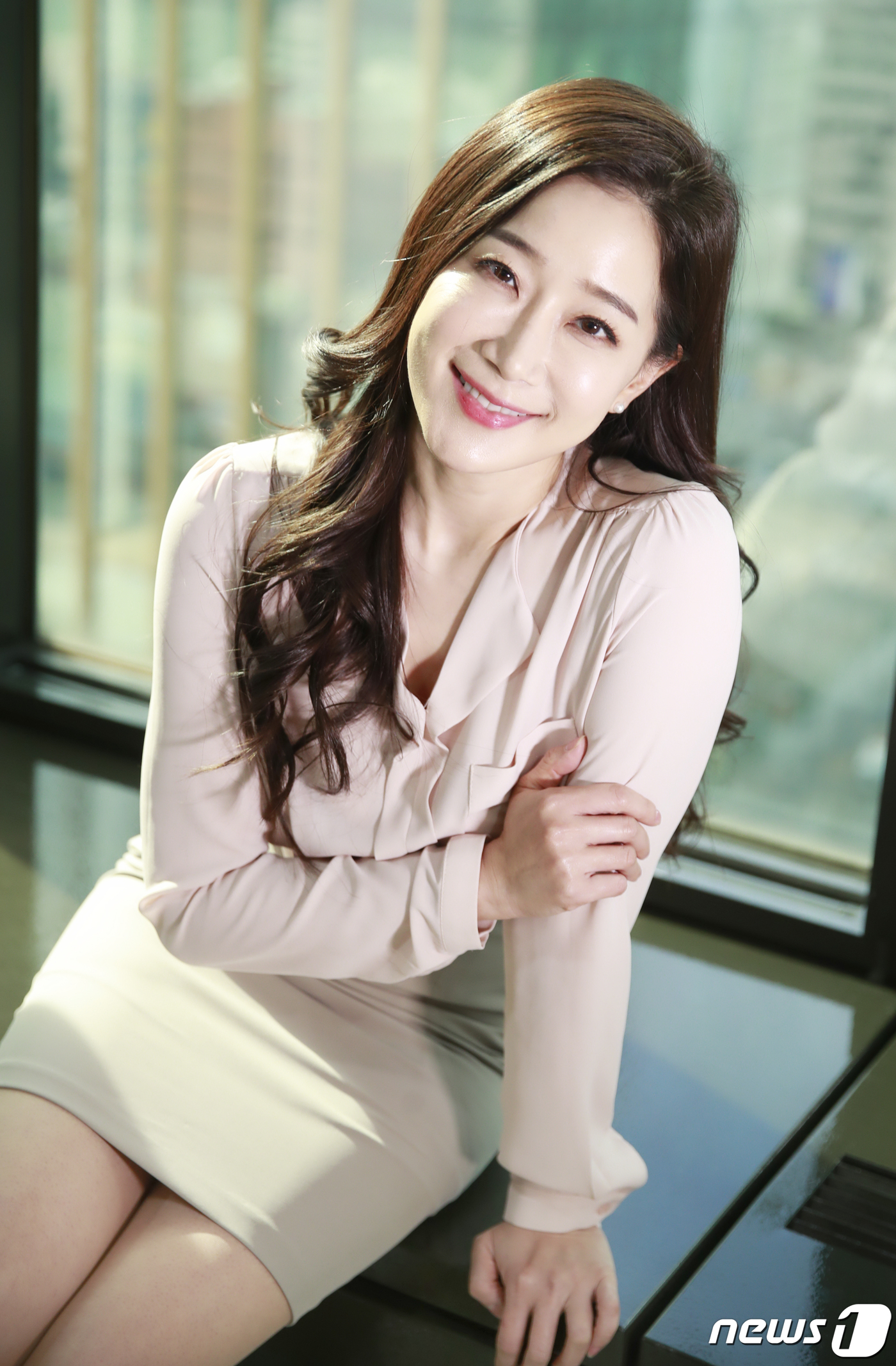 (서울=뉴스1) 권현진 기자 = 탤런트 김하영이 24일 서울 종로구 뉴스1 사옥에서 열린 인터뷰에 앞서 포즈를 취하고 있다.김하영은 MBC '신비한 TV 서프라이즈'(이하 '서프라 …