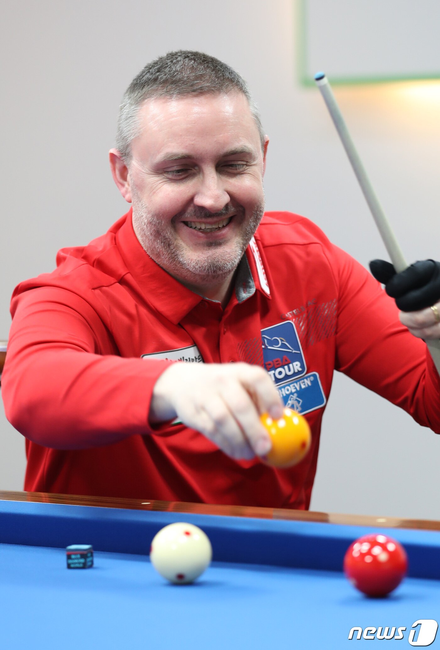 본문 이미지 - 프레드릭 쿠드롱이 26일 오후 서울 서초구 김치빌디어드 본사 스튜디오에서 뉴스1과 인터뷰를 중 포즈를 취하고 있다. 2020.2.26/뉴스1 ⓒ News1 박지혜 기자