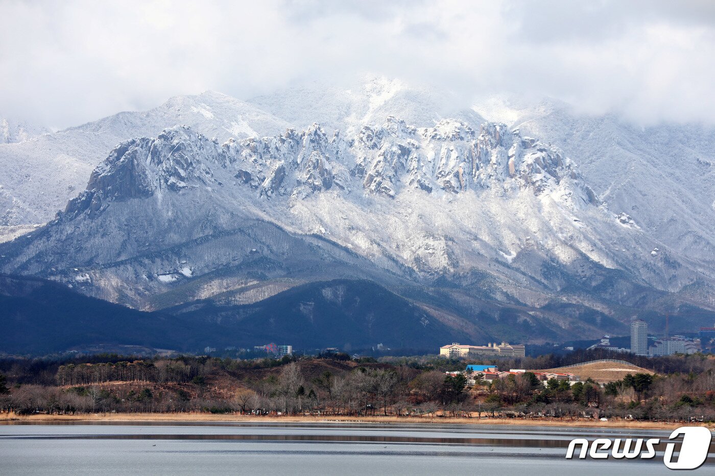 본문 이미지 - 설악산 울산바위 전경.(뉴스1 DB)
