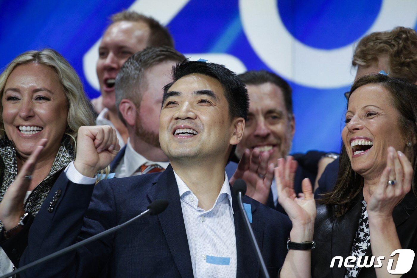 본문 이미지 - '차이나 게이트'로 논란을 겪고 있는 줌의 최고 경영자(CEO) 에릭 유안. ⓒ AFP=뉴스1