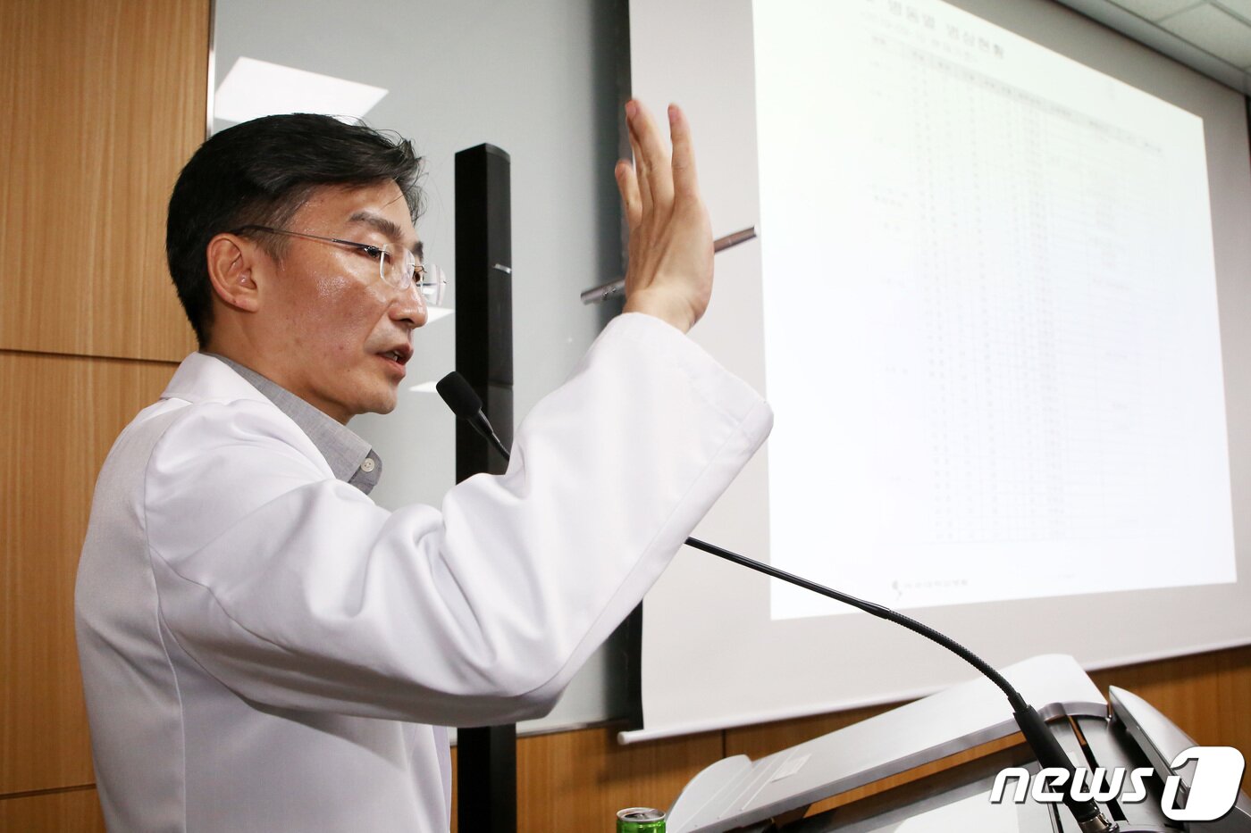 본문 이미지 - 이국종국군대전병원장. 2020.2.5/뉴스1 ⓒ News1 조태형 기자