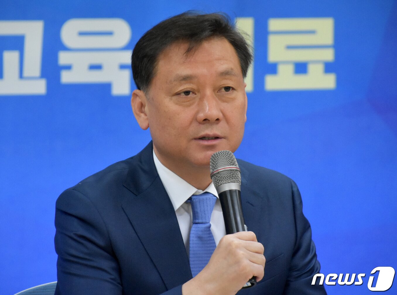 본문 이미지 - 이광재 더불어민주당 강원권역선대위원장(민주당 강원도당 제공) 2020.3.10/뉴스1 ⓒ News1 하중천 기자