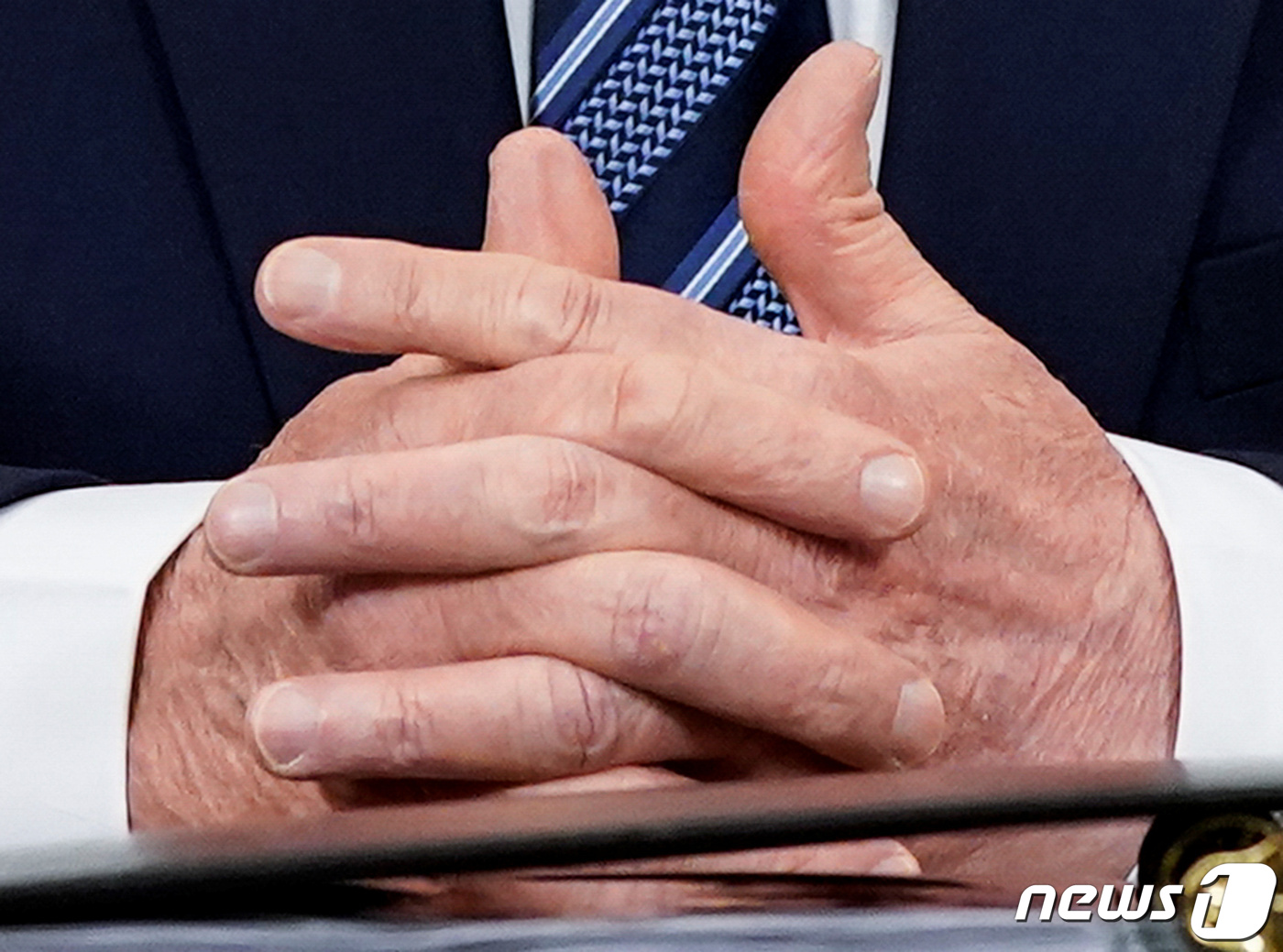 (워싱턴 로이터=뉴스1) 우동명 기자 = 도널드 트럼프 미국 대통령이 11일(현지시간) 워싱턴 백악관에서 코로나19 관련 대국민 연설을 하고 있다.ⓒ 로이터=뉴스1