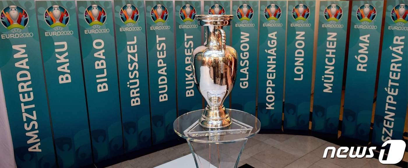 본문 이미지 - 2020년 유럽선수권은 대회 60주년을 맞아 총 12개 도시에서 열린다. ⓒ AFP=뉴스1
