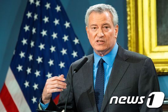 본문 이미지 - 빌 더블라지오 뉴욕시장. ⓒ 로이터=뉴스1