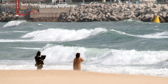 부산 서부 강풍주의보 오후 2시 해제
