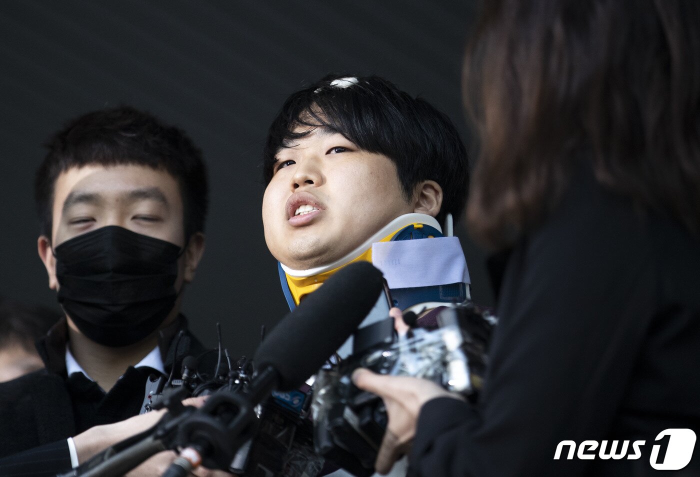 본문 이미지 - 인터넷 메신저 텔레그램에서 미성년자를 포함한 최소 74명의 성 착취물을 제작·유포한 혐의를 받는 '박사방' 운영자 조주빈(25) ⓒ News1 송원영 기자