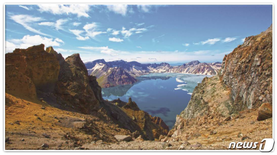 본문 이미지 - 백두산 천지연(사진: 라이스메이커 제공). ⓒ 뉴스1