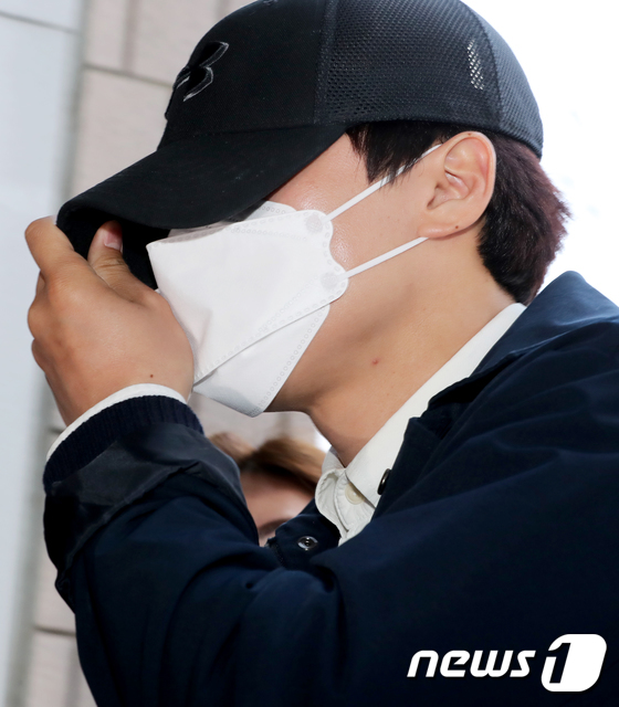 '그루밍 성폭행' 발뺌 목사 징역 7년…法 "여신도들 심리적 지배"(종합) - Vimarsana News
