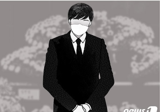 "영혼 달래려"…죽은 엄마 침대서 자다 목숨 잃을 뻔한 외동아들