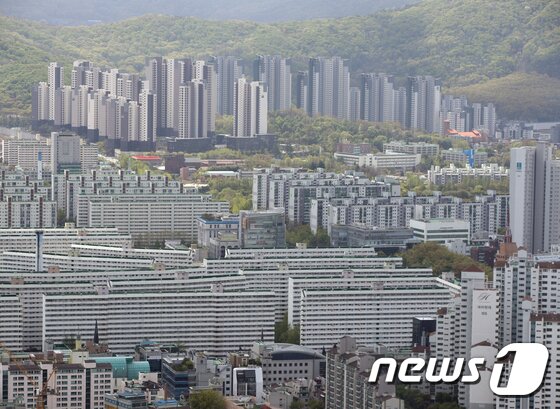 https://image.news1.kr/system/photos/2020/4/21/4163080/article.jpg/dims/optimize