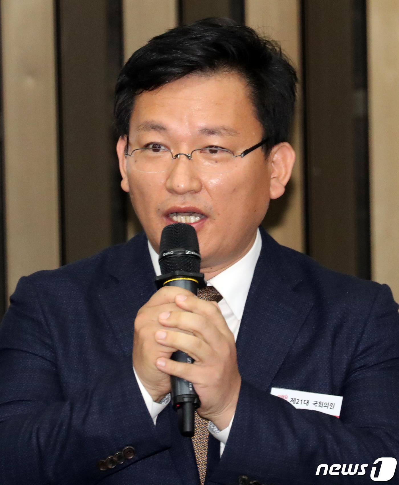 (서울=뉴스1) 김명섭 기자 = 김형동 미래통합당 21대 총선  당선자가 28일 서울 여의도 국회에서 열린 당선자 총회에서 인사말을 하고 있다. 2020.4.28/뉴스1