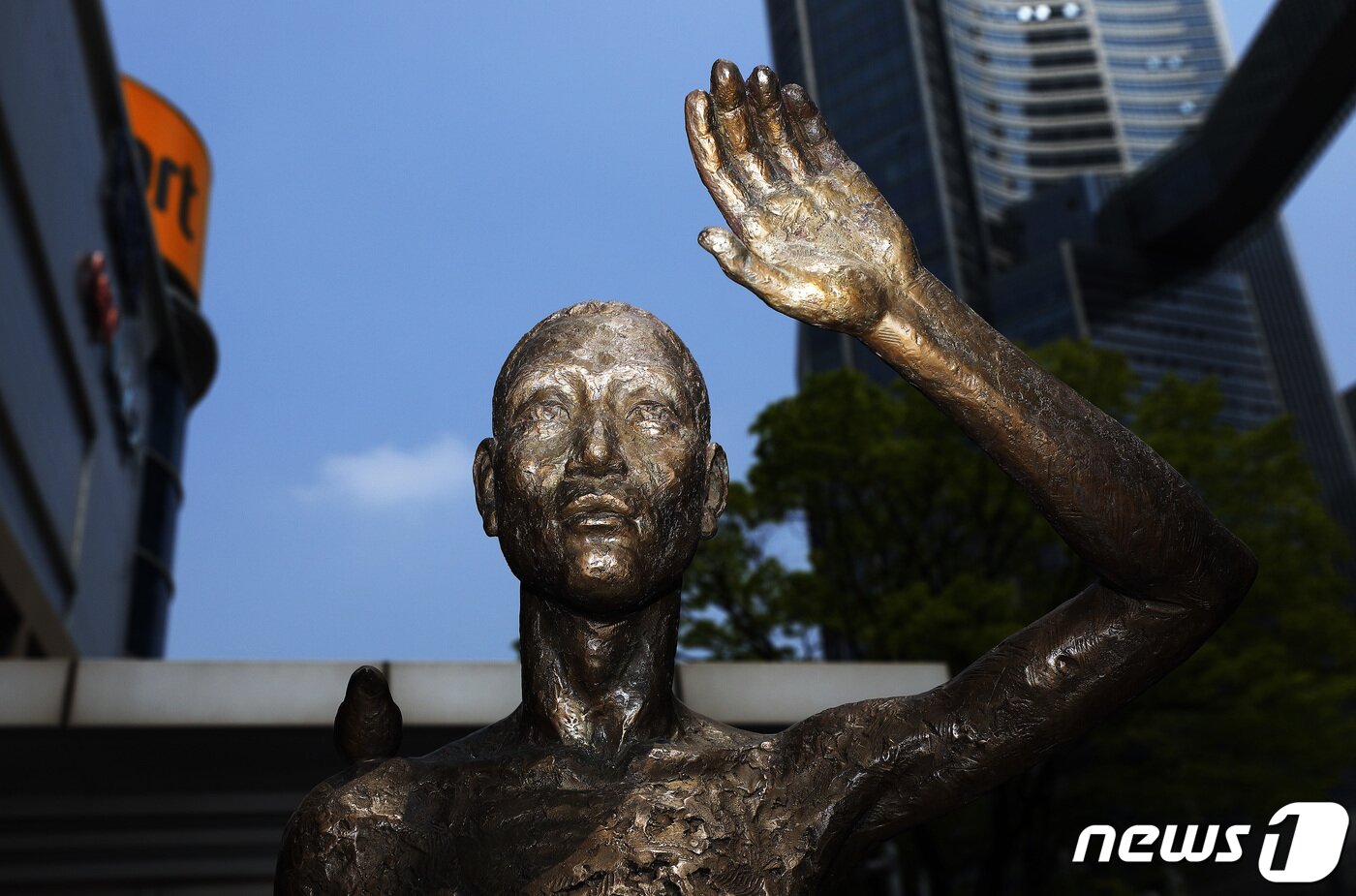 본문 이미지 - 강제징용 노동자상. 2020.5.1/뉴스1 ⓒ News1 이재명 기자