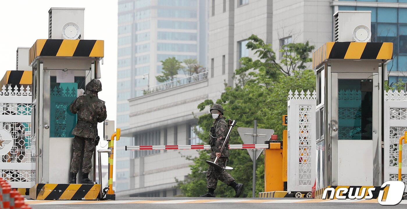 본문 이미지 - 서울 용산구 국방부. 2020.5.10/뉴스1 ⓒ News1 김진환 기자