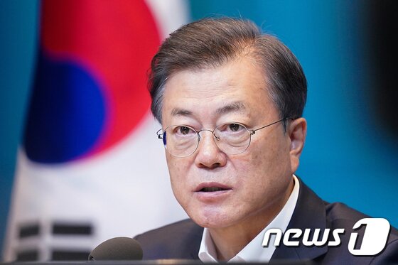 https://image.news1.kr/system/photos/2020/5/12/4189736/article.jpg/dims/optimize