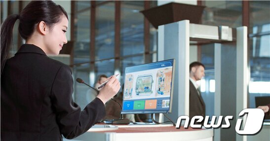 본문 이미지 - 광주여자대학교가 4차 산업혁명 시대를 앞두고 미래 사회에서 요구하는 여성 실무인재 양성을 위해 미래 유망학과를 신설한다. 항공 보안경호학과 이미지.(광주여대 제공)2020.5.19/뉴스1 ⓒ News1