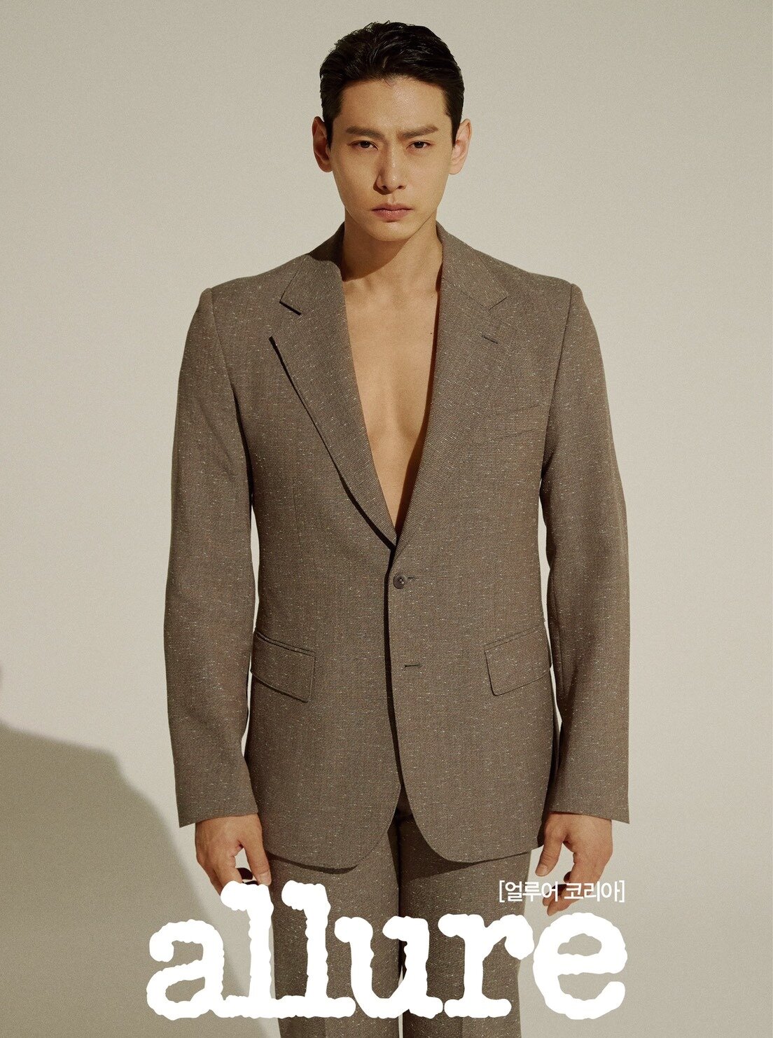 본문 이미지 - 배우 유태오/얼루어 제공ⓒ 뉴스1