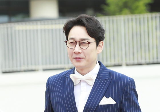 이휘재, 호불호 반응 속 4년만에 방송 활동 재개…'불후' 녹화 중 '울컥'