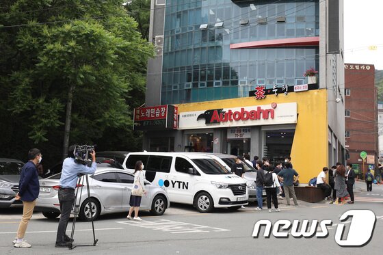https://image.news1.kr/system/photos/2020/5/25/4208066/article.jpg/dims/optimize https://image.news1.kr/system/photos/2020/5/25/4208066/article.jpg/dims/optimize