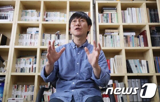 https://image.news1.kr/system/photos/2020/5/25/4208846/article.jpg/dims/optimize https://image.news1.kr/system/photos/2020/5/25/4208846/article.jpg/dims/optimize