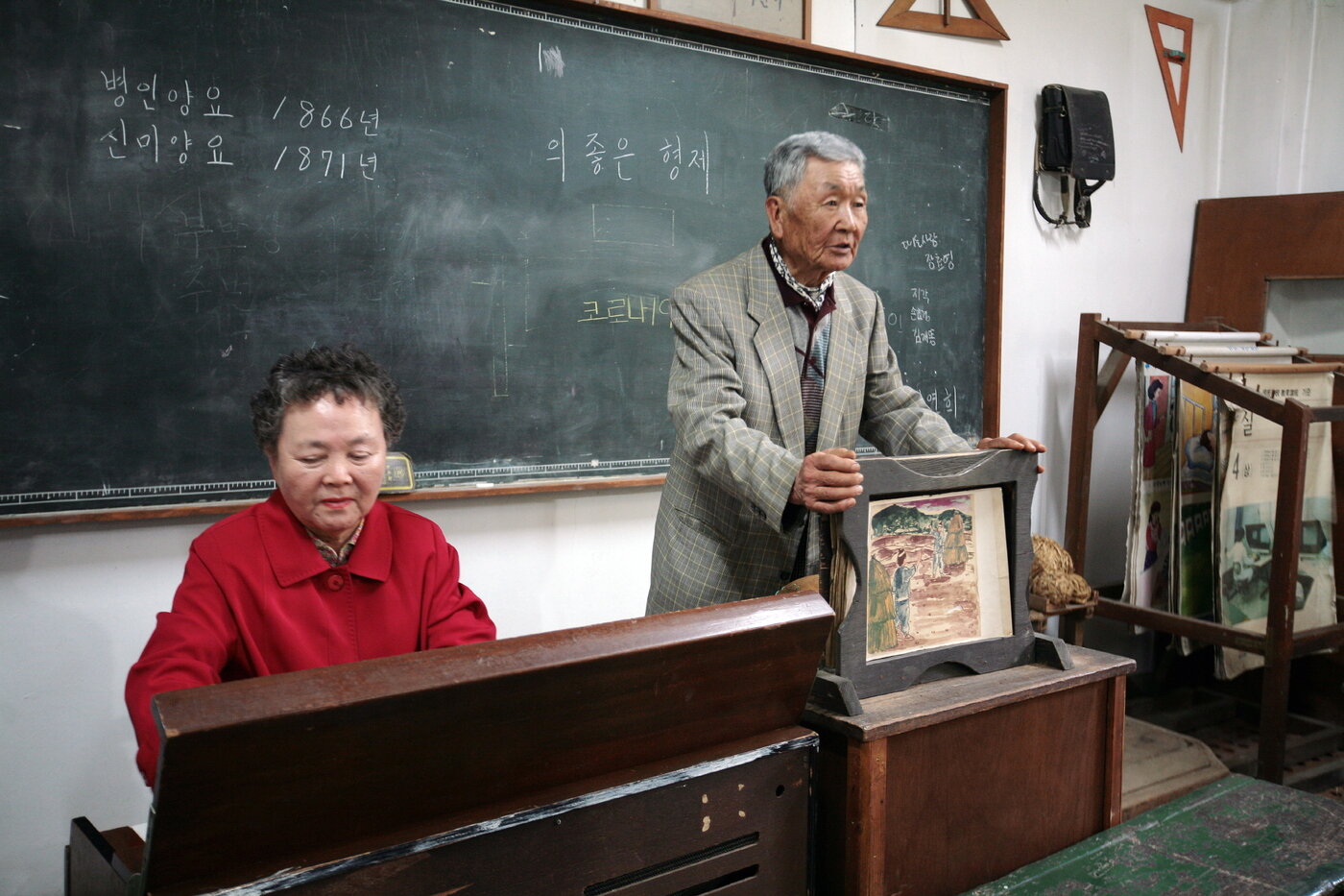본문 이미지 - 덕포진교육박물관을 설립한 이인숙,김동선 선생님