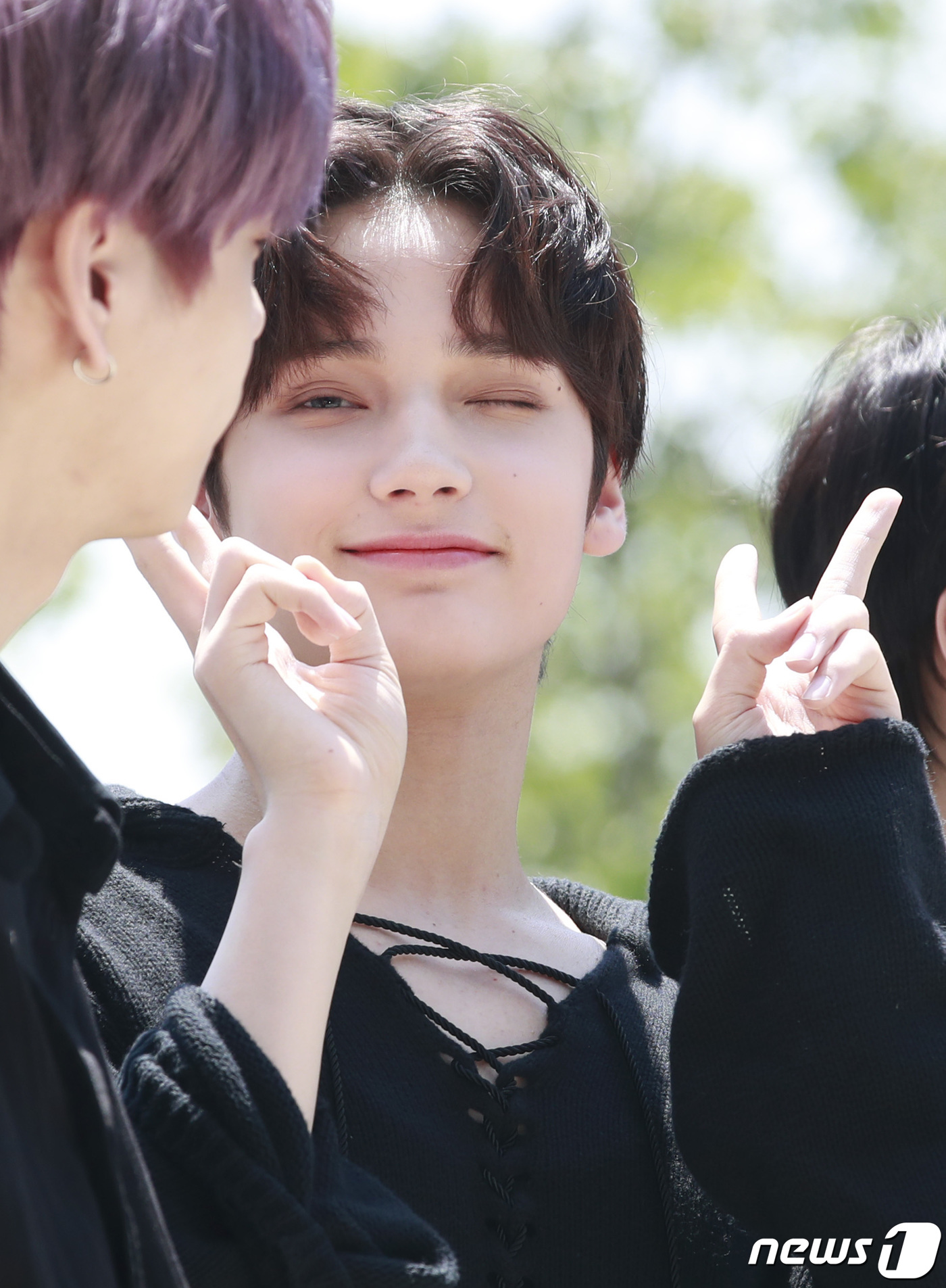 (고양=뉴스1) 권현진 기자 = 투모로우바이투게더(TOMORROW X TOGETHER, TXT) 휴닝카이가 27일 오전 경기도 고양시 일산동구 한 스튜디오에서 열린 예능 프로그램 …