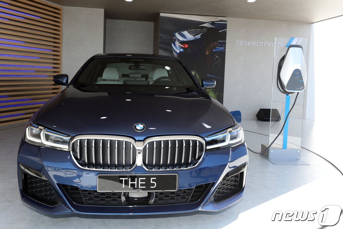 본문 이미지 - BMW는 신형 5시리즈. (뉴스1 DB). 2020.5.27/뉴스1 ⓒ News1 황기선 기자