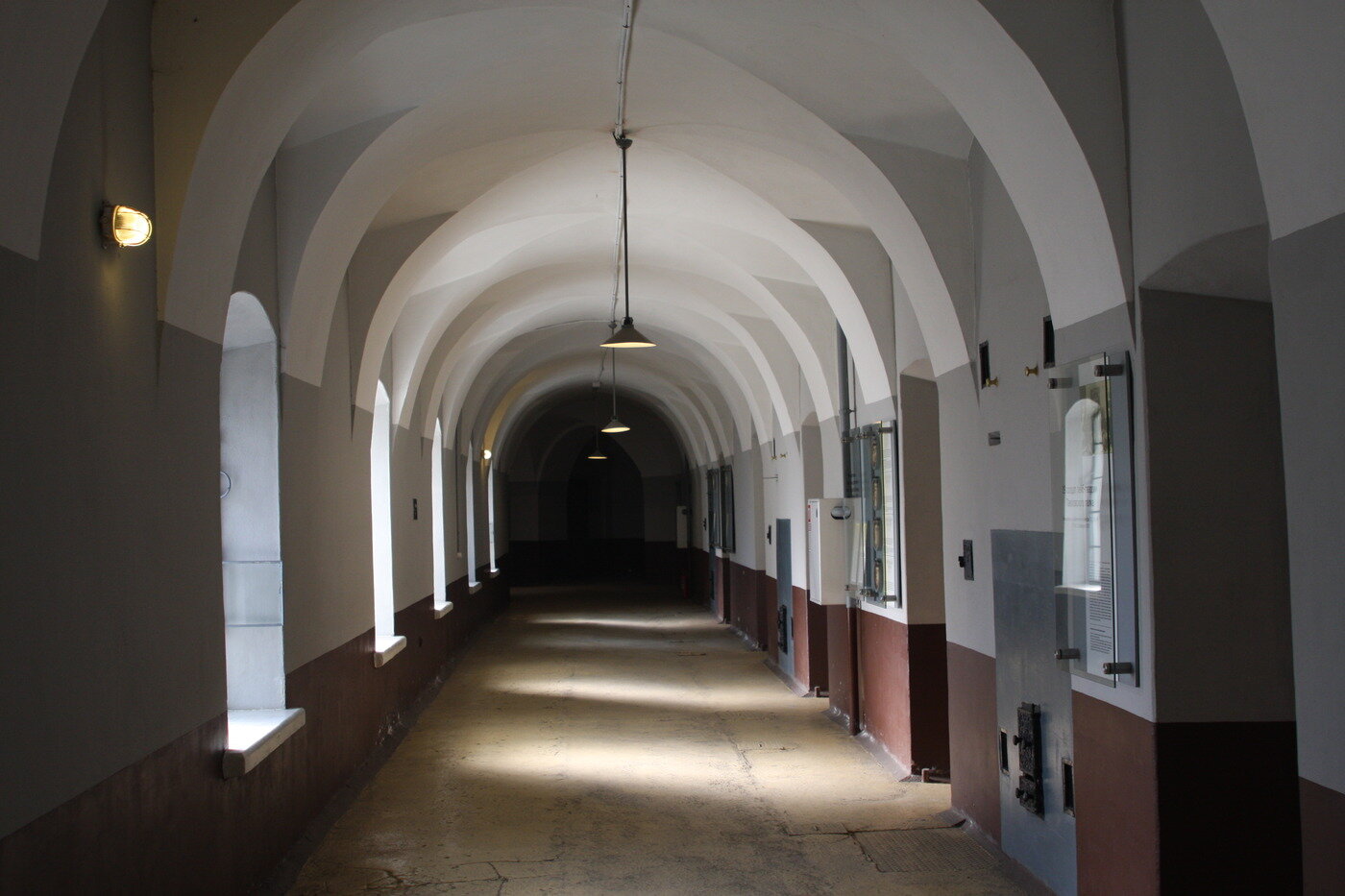 본문 이미지 - 바스티옹 감옥의 복도. 조성관 작가