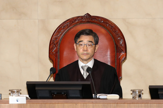 '화천대유 자문' 권순일 前대법관 1심 선고…검찰, 징역 1년 구형