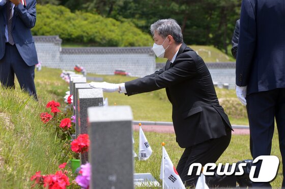 https://image.news1.kr/system/photos/2020/5/29/4216268/article.jpg/dims/optimize https://image.news1.kr/system/photos/2020/5/29/4216268/article.jpg/dims/optimize