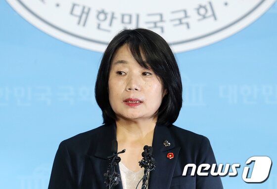 https://image.news1.kr/system/photos/2020/5/29/4216690/article.jpg/dims/optimize