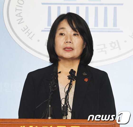 https://image.news1.kr/system/photos/2020/5/29/4216769/article.jpg/dims/optimize