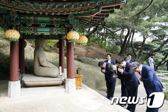 https://image.news1.kr/system/photos/2020/5/29/4216792/article.jpg/dims/optimize https://image.news1.kr/system/photos/2020/5/29/4216792/article.jpg/dims/optimize