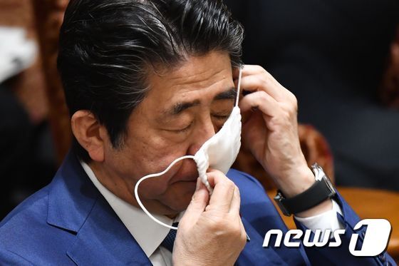 https://image.news1.kr/system/photos/2020/5/3/4178502/article.jpg/dims/optimize https://image.news1.kr/system/photos/2020/5/3/4178502/article.jpg/dims/optimize
