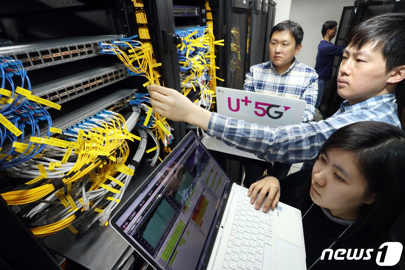 본문 이미지 - 통신사별 커버리지는 전체 85개시를 기준으로 △LG유플러스(6064.28㎢) △SK텔레콤 (5242.68㎢) △KT (4920.97㎢) 순으로 나타났다..(LG유플러스 제공) ⓒ 뉴스1
