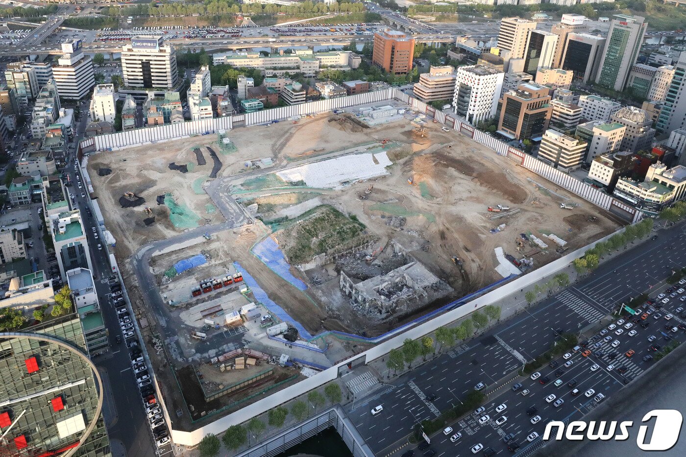 본문 이미지 - 2020년 서울 강남구 삼성동 현대차 신사옥 건립 부지 모습. 2020.5.6/뉴스1 ⓒ News1 임세영 기자