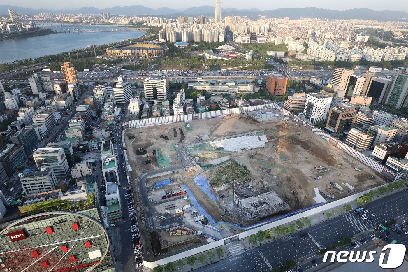 본문 이미지 - 강남구 삼성동 현대차 신사옥 건립 부지 모습. 2020.5.6/뉴스1 ⓒ News1 임세영 기자