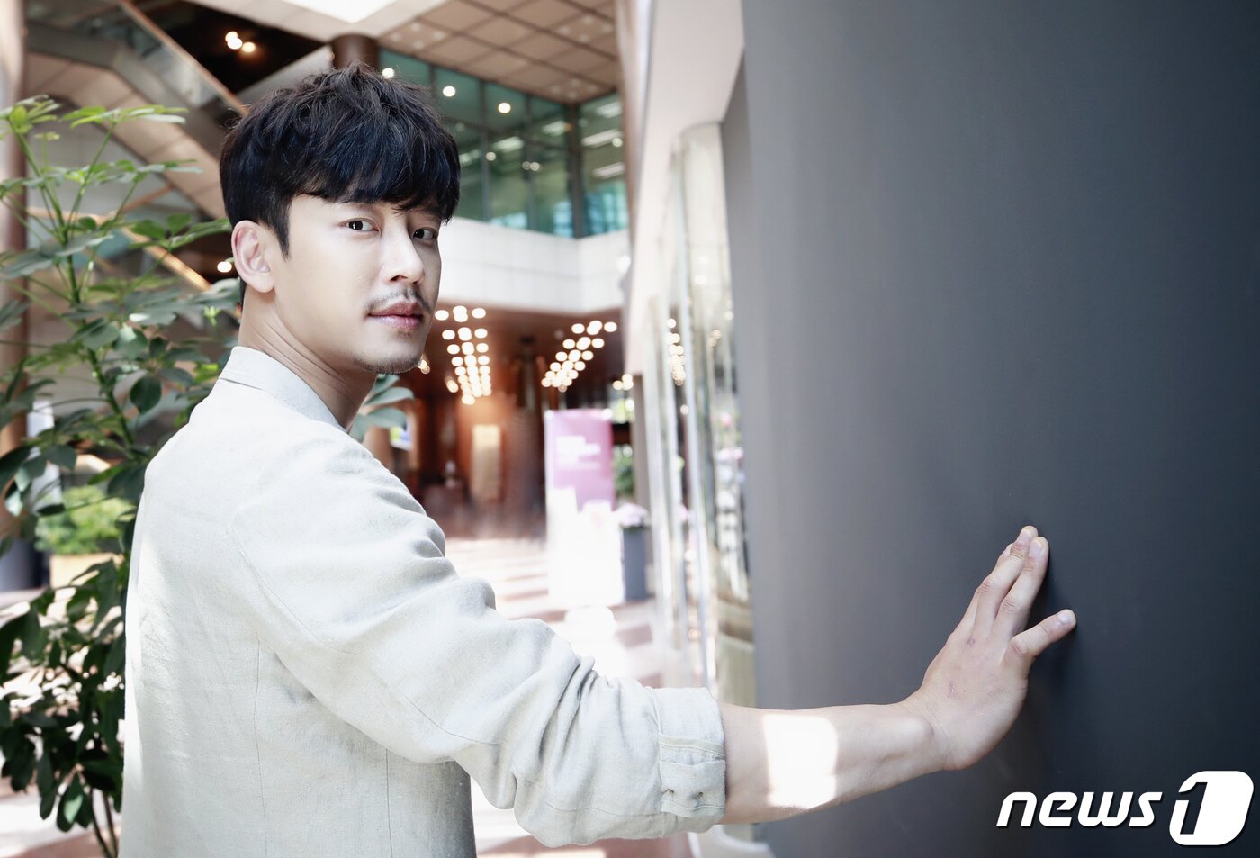본문 이미지 - 서울 종로 뉴스1 본사. KBS 1TV 드라마 '꽃길만 걸어요' 배우 설정환 인터뷰. 2020.5.7/뉴스1 ⓒ News1 권현진 기자