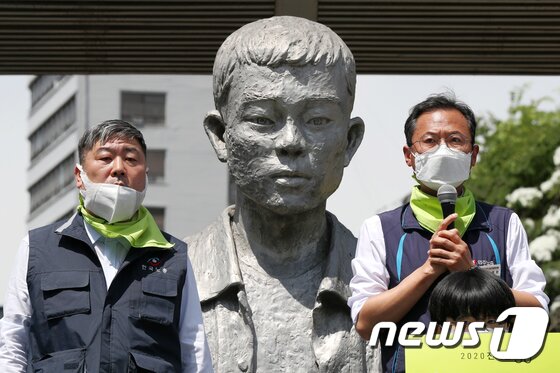 https://image.news1.kr/system/photos/2020/5/7/4183646/article.jpg/dims/optimize https://image.news1.kr/system/photos/2020/5/7/4183646/article.jpg/dims/optimize